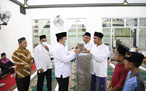 Safari Ramadhan, Wabup Siak Husni ke Lubuk Dalam