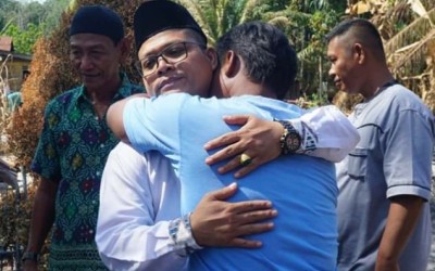 Cutra Andika Jenguk Masyarakat yang Mengalami Musibah