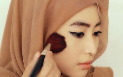 Khusus Wanita, 5 Menit Menyelesaikan Makeup 