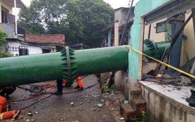 Anies–Sandi Diminta Tanggap Soal Izin Tower dan Billboard