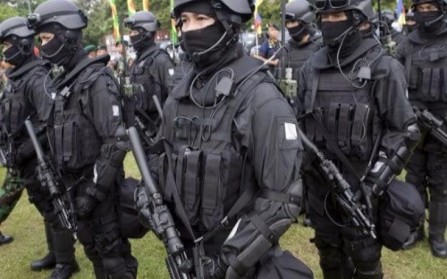 Jokowi Jengkel Seragam Polisi hingga Sepatu Tentara di Import