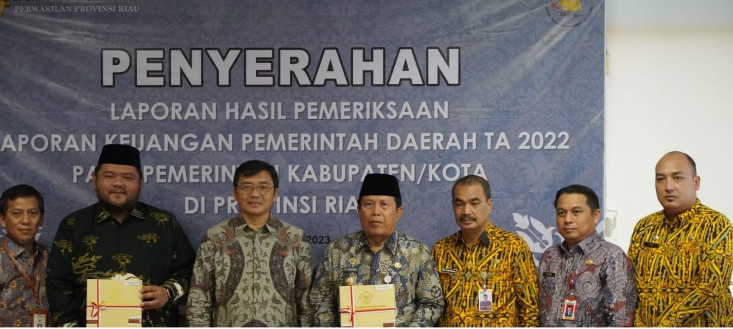 Bupati Sukiman Terima LHP LKPD 2022, Pemkab Rohul Kembali Raih Opini WTP dari BPK RI 7 Kali Berturut
