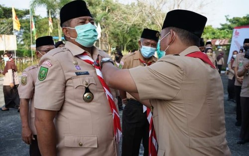 Bupati Alfedri Terima Penghargaan Lencana Pancawarsa IV