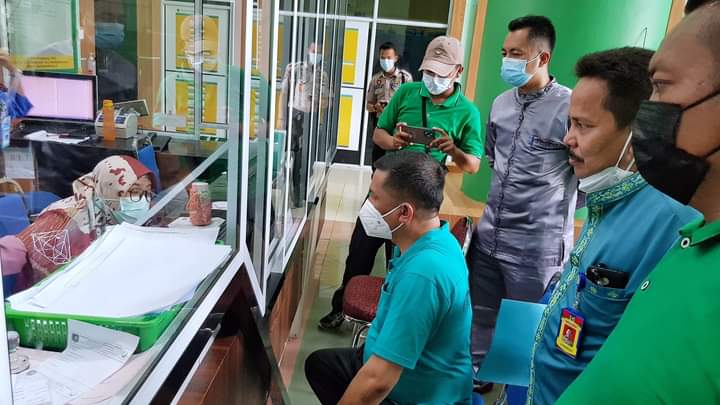 Isu Berobat di RSUD Berbayar, Bupati H.M Adil Langsung Turun