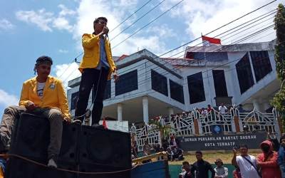 Mahasiswa Timur Indonesia Mulai Turun ke Jalan