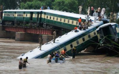 Kereta Api Tergelincir, 11 Orang Tewas di Pakistan