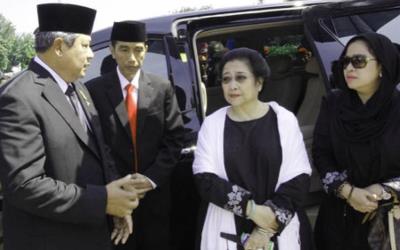 Tanda Apa Mega dan SBY Hadiri Detik Proklamasi di Istana?