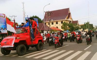 Sulaiman Zakaria-Noor Charis Putra Diarak Ratusan Pendukung