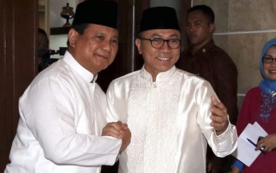 PKS Sandingkan Zulkifli Hasan dengan Prabowo