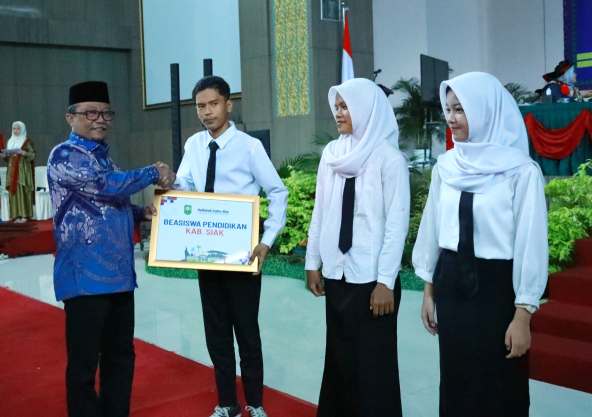 Program BeTUNAS: 20 Orang Anak Siak Lulus Politeknik Caltex Riau