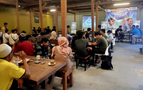 Semarak Nobar Debat Capres RFG Ponorogo Hadirkan Pengamat Politik