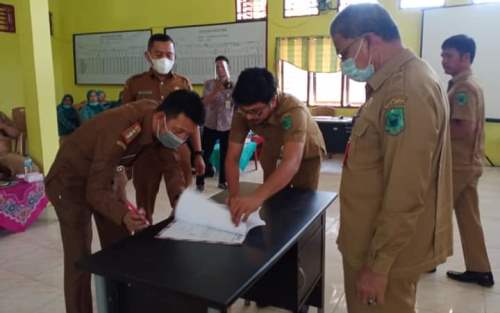 Sekda Paluta Pimpin Sertijab Camat Ujung Batu 