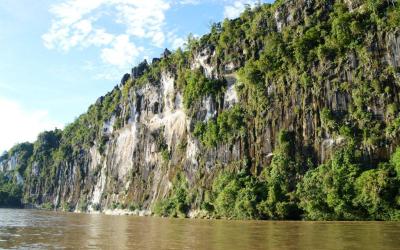 Ini Potensi Wisata Baru Batu Dinding Kalimantan Timur