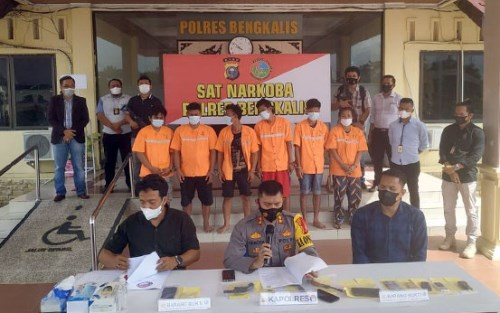 Polres Bengkalis Bekuk 6 Orang Tersangka Sindikat Narkoba 