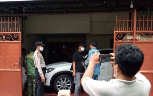 Rumah Orang Tua Veronica Koman Diteror Bom