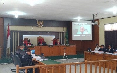 Sidang Korupsi Amril Mukminin, Eet Terima Rp80 Juta