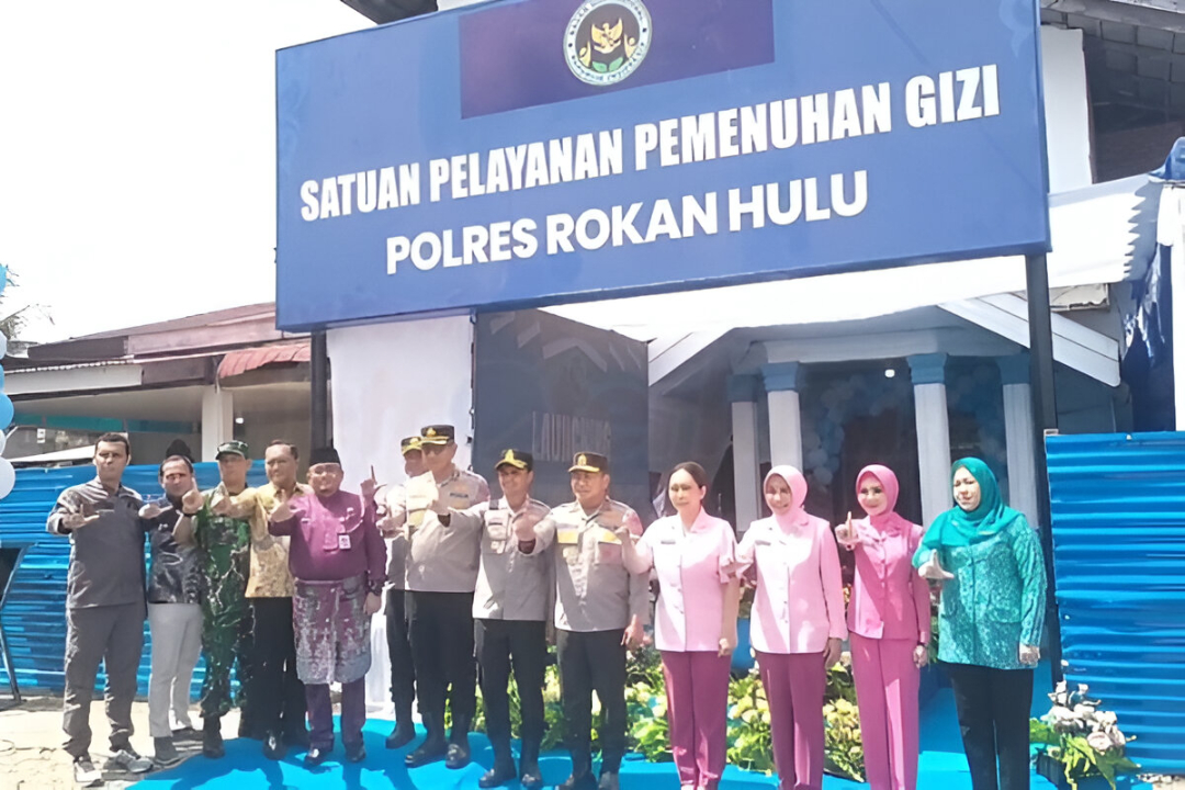 Dukung Program MBG, Kapolda Riau Resmikan SPPG Kemala Bhayangkari Cabang Rokan Hulu