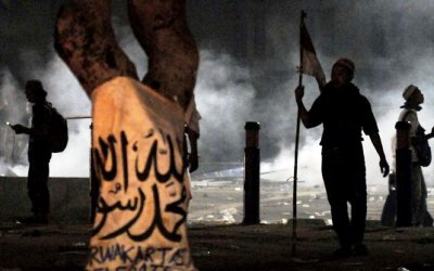 Ini Pemicu Tiba-tiba Rusuh Demo di Depan Istana Negara