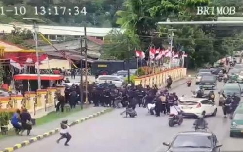 Lukas Enembe Ditangkap KPK, Satu Orang Pendukungya Tewas Tertembak