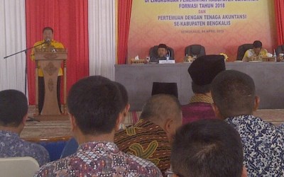 Amril Pesan ke CPNS Baru: Pegawai Harus Loyal ke Atasan