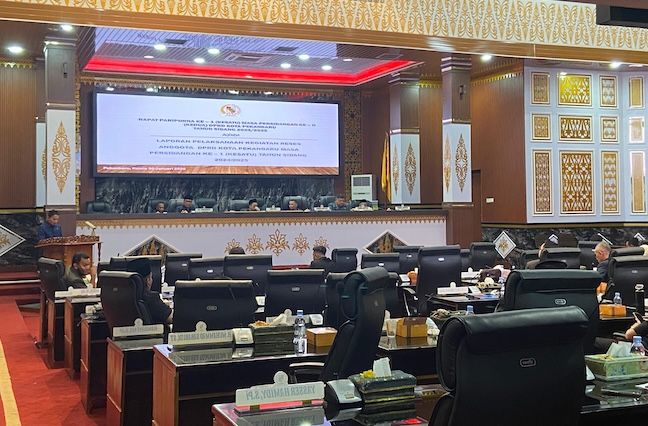 Ketua DPRD Kota Pekanbaru Pimpin Rapat Paripurna Hasil Reses