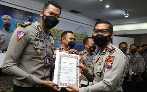 Satlantas Polres Ponorogo Terima Penghargaan Polda Jatim