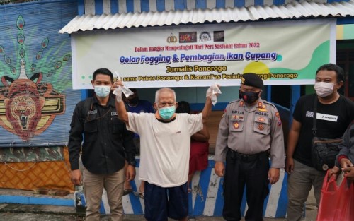 Sambut HPN, Wartawan Ponorogo Kompak Basmi DBD