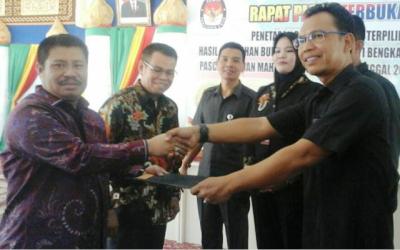 KPU Bengkalis Tetapkan AM-Muhammad sebagai Bupati dan Wakil Bupati