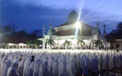 Naqsyabandiyah Gersempal Idul Fitri Ikut Pemerintah RI