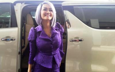 Julia Perez Resmi jadi Janda Gaston Castano