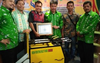 Alat Potong Kerupuk Buatan Putra Rohul Ikuti Lomba Nasional