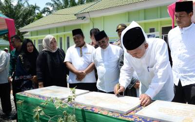 Gubri Resmikan Tiga Rumah Suluk di Bengkalis