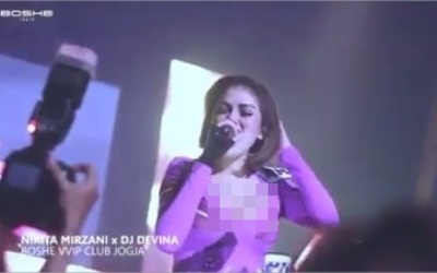 Nikita Mirzani Tampil Super Seksi, Tuai Kritikan Netter