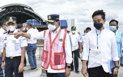 Menhub dan Gibran Tinjau Pembangunan Terminal Tirtonadi