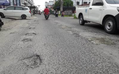 Warga Keluhkan Jalan Berlobang di Kota Kisaran