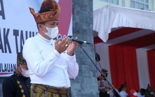 Pilkades Aman, Bupati HM Adil Pimpin Apel Deklarasi Damai