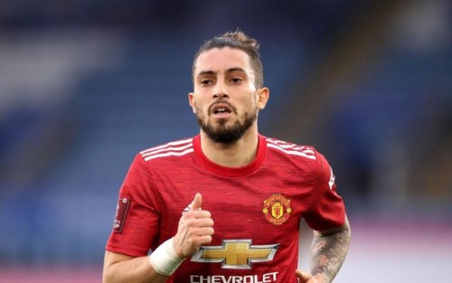 Hasrat Mourinho Gagal Pinjam Alex Telles untuk Roma