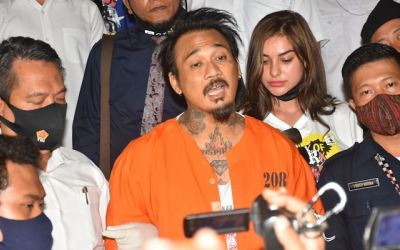 Dituntut 3 Tahun, Usai Sidang Jerinx Emosi  