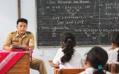 Guru Honorer di Atas 40 Tahun Dapat Bonus 15 Persen