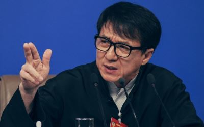 Jackie Chan Hadiahkan Rp 1,9 M Bagi Penemu Obat Virus Corona