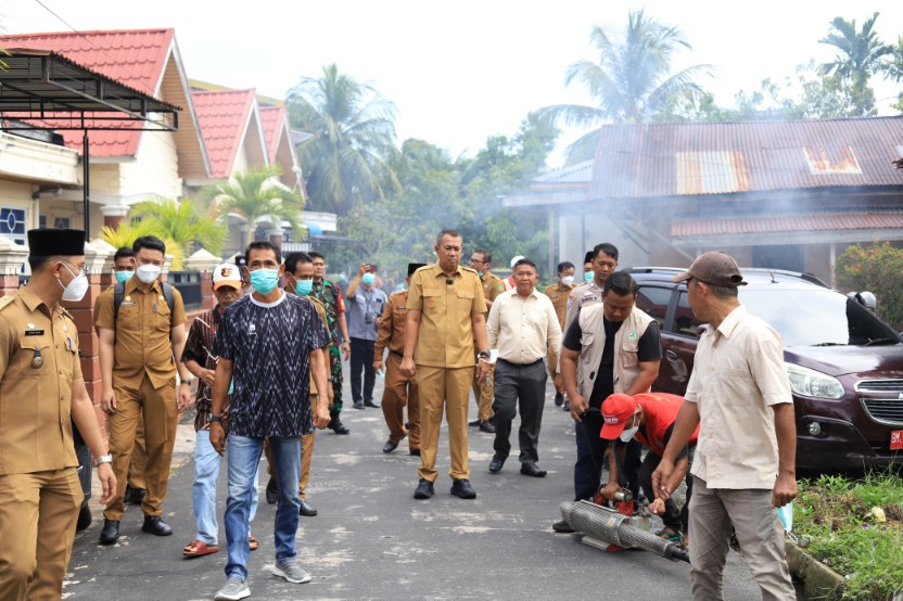 Tanggapi Laporan Warga, Wabup Muzamil Turun Langsung Lakukan Fogging DBD