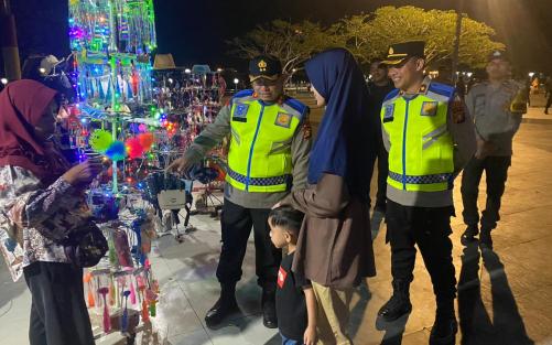 Kapolres Siak Pimpin Pelaksanaan Blue Light Patrol di Wilayah Siak