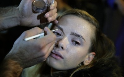 Fungsi 'Setting Spray' untuk Riasan Wajah