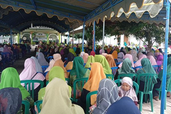 Kang Giri Apresiasi Peran Nyata Muslimat NU PAC Bungkal Ponorogo