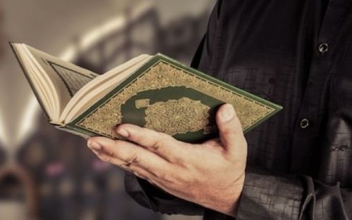 Doa dan Amalan di Malam Nuzulul Quran 17 Ramadan