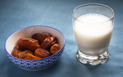 Dapatkan Manfaat Sehat dengan Kurma Plus Susu 