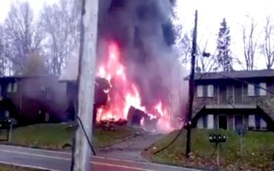 Pesawat Hawker H25 Tabrak Flat, 9 Orang Tewas