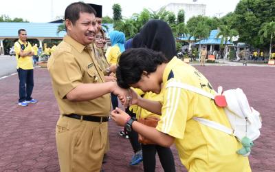 Bupati Bengkalis Lepas Kontingen Popda Tingkat Provinsi