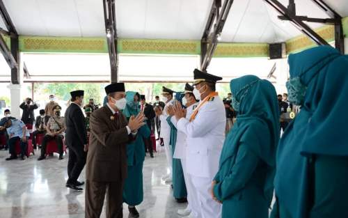 Gubri Syamsuar Lantik Bupati Alfedri dan Wabup Husni Merza