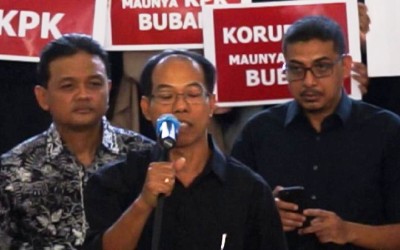 Tolak RUU KPK, Dosen UGM Hadiahkan Puisi Buat Jokowi